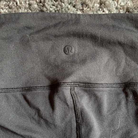Lululemon Cropped Leggings - Picture 3 of 4